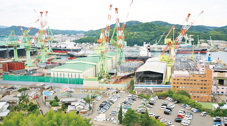 조선산업이 어려운 와중에도 일본 조선업 1위를 유지하고 있는 이마바리 조선소 전경