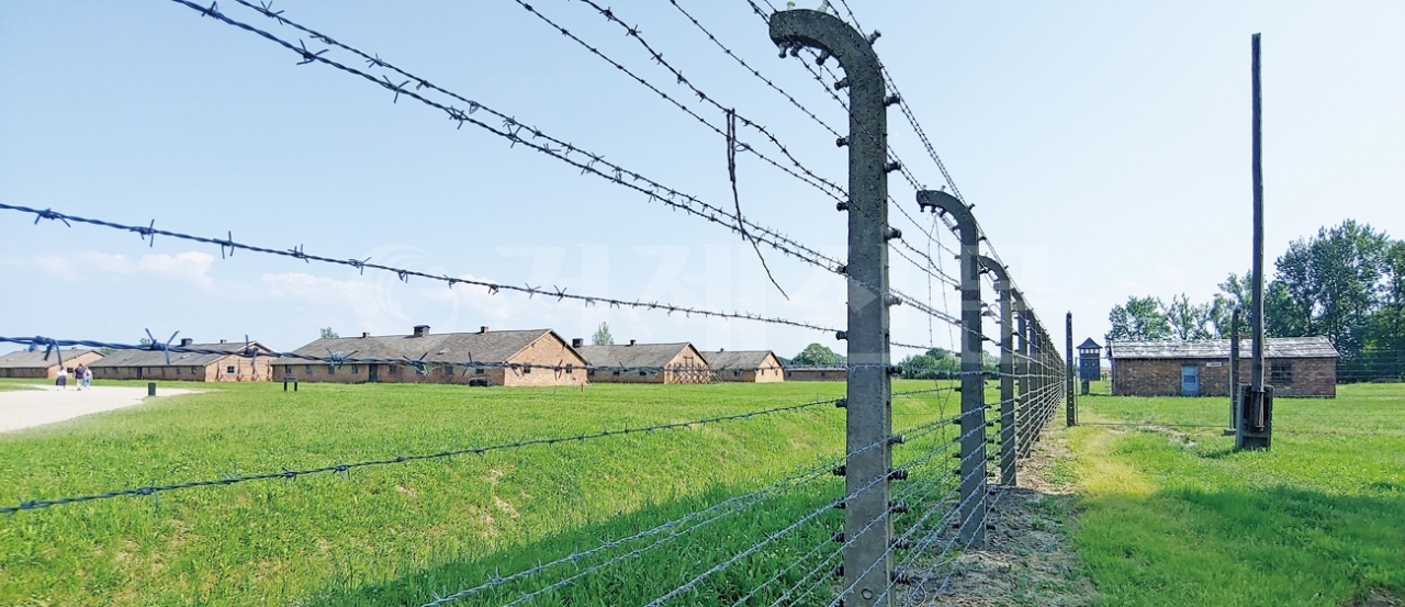 폴란드 아우슈비츠 제2수용소인 비르케나우 수용소 전경