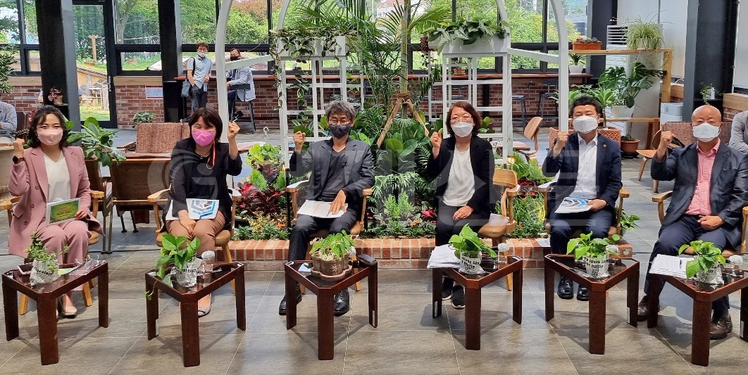 지난 14일 제7회 경상남도 지역사회보장협의체 역량강화 콘퍼런스’가 거제식물문화센터에서 진행됐다.