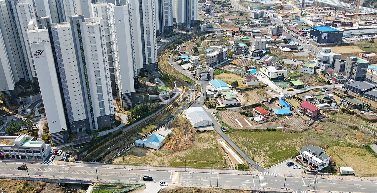행안부 주최 ‘2022년 아름답고 안전한 소하천 가꾸기 사업’ 공모전에서 장려상을 수상한 거제시 ‘용산소하천’ 모습. /사진= 거제시 제공