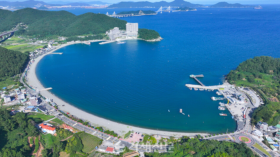 거제시 장목면 농소해수욕장 전경. @경남도 제공